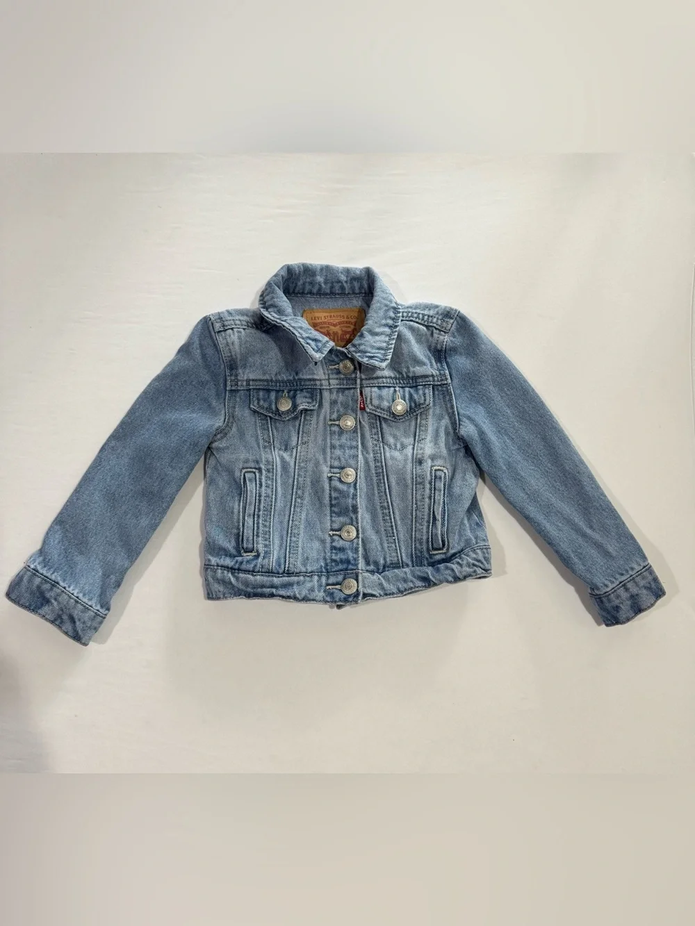 Levi’s Toddler Light Wash Denim Trucker Jacket Size 2T Classic Jean Jacket